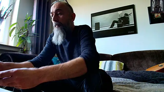 Kingsscepter online show from March 15, 2025, 12:34 pm