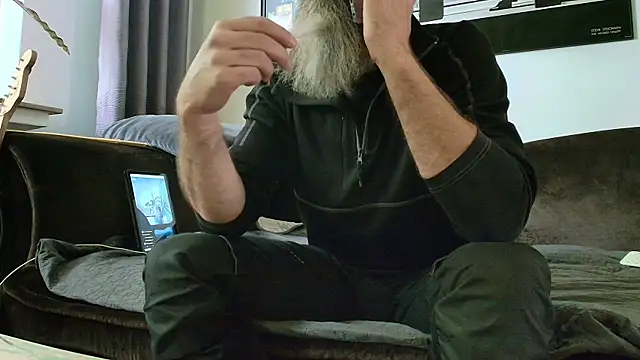 Kingsscepter online show from September 15, 2025, 9:43 am