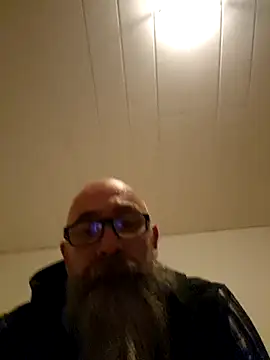 Snapshot of Kingsscepter chatting on March 18, 2026, 6:09 pm Kingsscepter online show from March 18, 2026, 6:09 pm