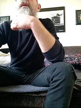 Snapshot of Kingsscepter chatting on March 6, 2026, 10:43 am Kingsscepter online show from March 6, 2026, 10:43 am