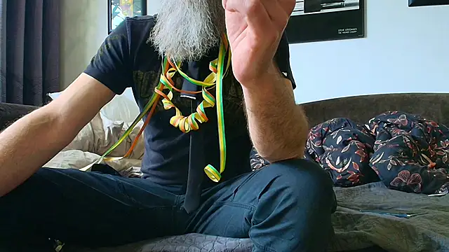 Snapshot of Kingsscepter chatting on February 12, 2026, 11:32 am Kingsscepter online show from February 12, 2026, 11:32 am