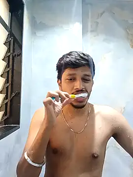 skinnyyyyyyyyy online show from March 7, 2026, 4:41 am