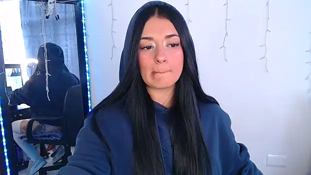 Samanta james19 online show from May 7, 2026, 6:55 pm