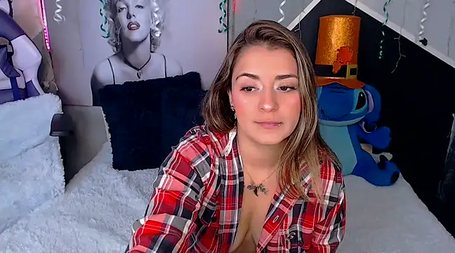 Samanta james19 online show from March 15, 2025, 6:32 pm