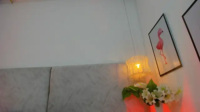 Snapshot of naomiii__ chatting on March 6, 2026, 11:38 am naomiii online show from March 6, 2026, 11:38 am