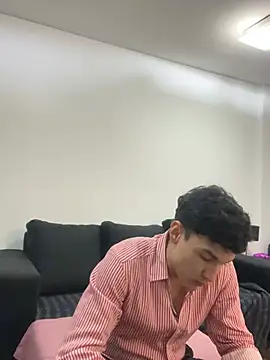 Snapshot of LCarreraa chatting on August 4, 2026, 6:34 pm LCarreraa online show from August 4, 2026, 6:34 pm