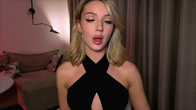 Snapshot of EmmaKeam chatting on March 15, 2026, 5:09 pm EmmaKeam online show from March 15, 2026, 5:09 pm