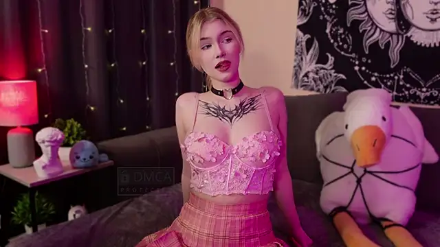 HellenHornny online show from February 6, 2025, 9:22 am