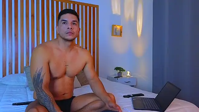 estebandelouis online show from July 21, 2026, 3:20 am
