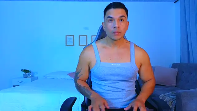 estebandelouis online show from August 3, 2026, 10:10 am