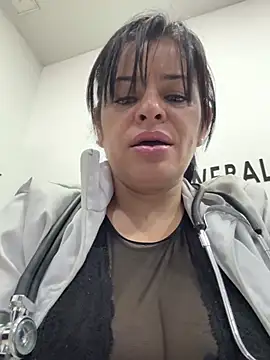 NATHALIA-28  online show from May 6, 2026, 11:58 am