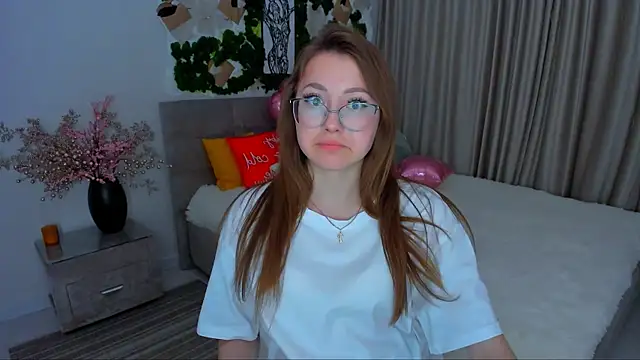 SereneFlame online show from March 17, 2025, 9:57 pm