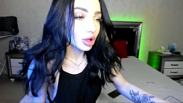 NancyLovee  online show from February 24, 2025, 3:53 pm