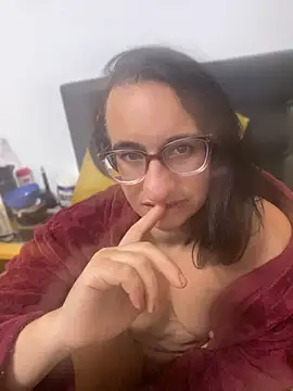 gloria7v05 online show from June 18, 2026, 5:39 am