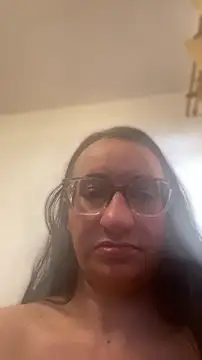 gloria7v05 online show from July 6, 2026, 3:03 pm