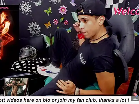 MikeRose94 online show from October 10, 2025, 7:47 pm