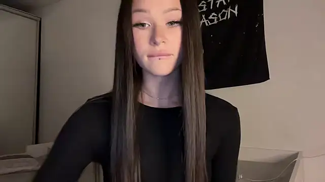 ur molly online show from September 19, 2025, 1:48 pm