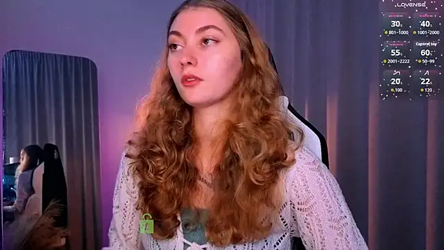 lady curls online show from September 29, 2025, 6:24 pm