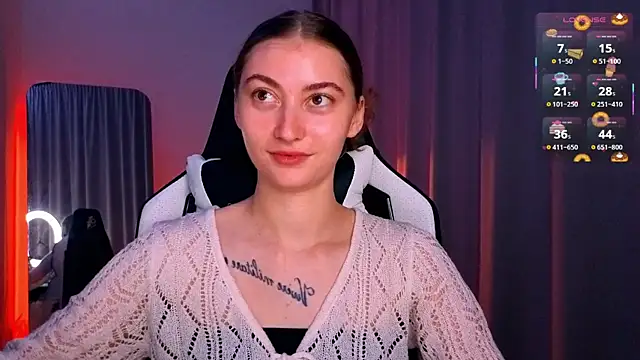 lady curls online show from October 14, 2025, 10:09 pm