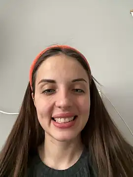 AmiLavs online show from February 7, 2025, 11:12 am