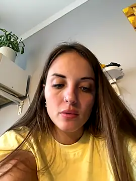 AmiLavs online show from October 5, 2025, 10:50 am