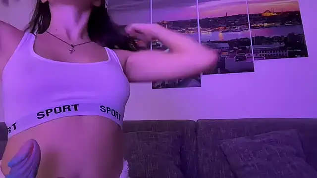 EmilyWi  online show from December 3, 2025, 10:09 pm