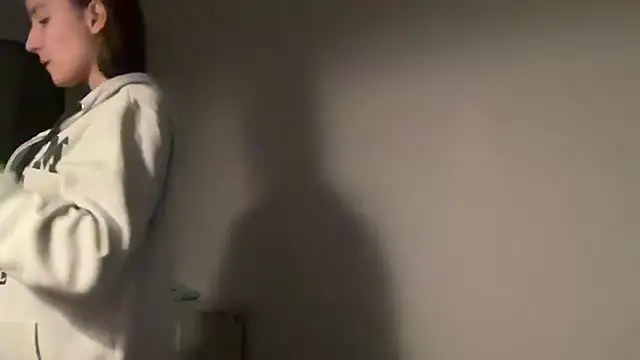 EmilyWi  online show from September 13, 2025, 7:25 pm