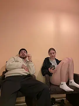 MrAndMrsSavage online show from February 26, 2025, 11:52 pm