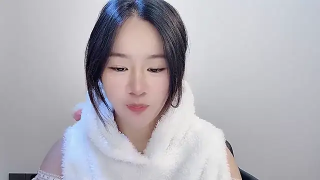 chloe-01 online show from November 23, 2025, 3:49 am