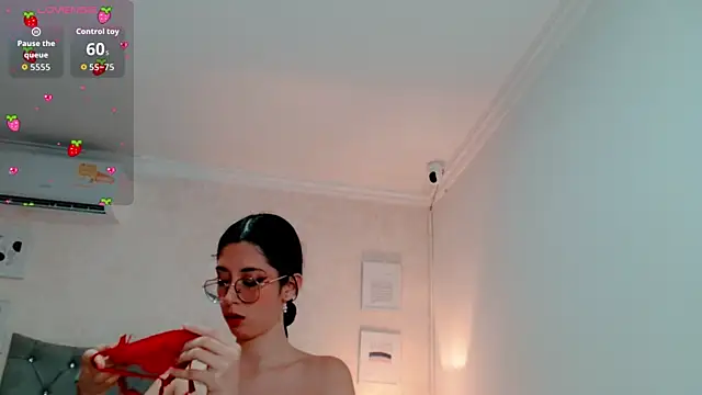 brooklove doll online show from September 26, 2025, 2:18 am