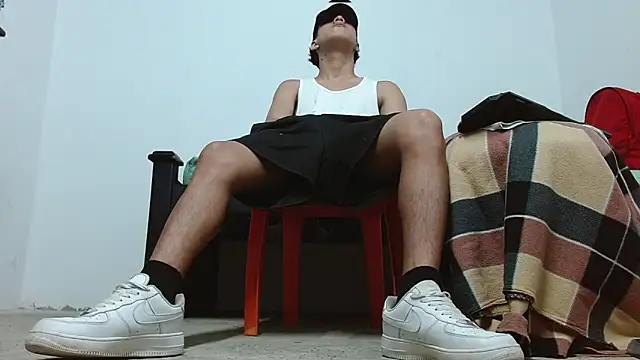 Macho Dom online show from May 10, 2026, 12:47 am
