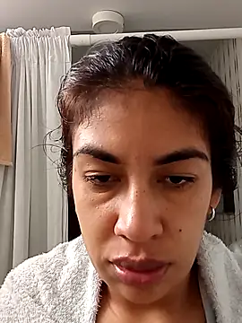 Snapshot of Anamaria-24 chatting on March 31, 2026, 3:25 pm Anamaria-24 online show from March 31, 2026, 3:25 pm