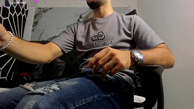 Snapshot of MaximusDick1_ chatting on June 24, 2026, 12:48 pm MaximusDick1 online show from June 24, 2026, 12:48 pm