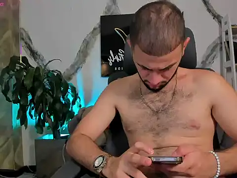 MaximusDick1  online show from February 3, 2026, 6:22 am