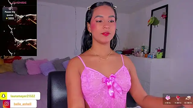 Snapshot of Laura-mayer chatting on March 14, 2025, 3:37 am Laura-mayer online show from March 14, 2025, 3:37 am