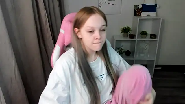 MaryShiotta online show from February 15, 2025, 3:06 pm