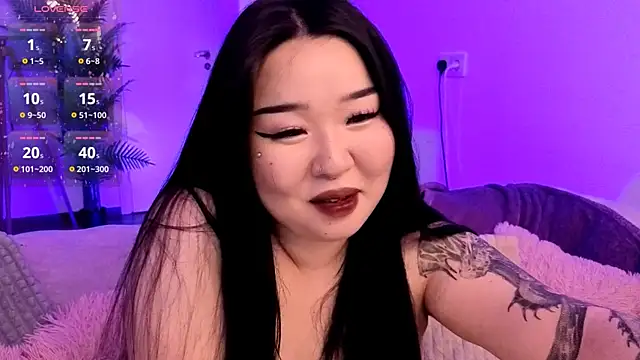 mei honey  online show from October 29, 2025, 9:47 pm