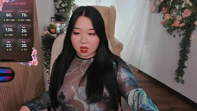 mei honey  online show from March 5, 2025, 5:50 pm