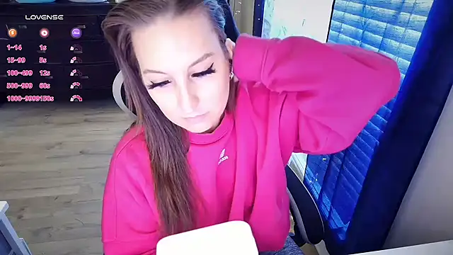 Snapshot of Brooklyn_Bee chatting on November 29, 2025, 9:15 pm Brooklyn Bee online show from November 29, 2025, 9:15 pm