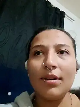 Snapshot of Pauilina chatting on July 3, 2026, 10:05 pm Pauilina online show from July 3, 2026, 10:05 pm