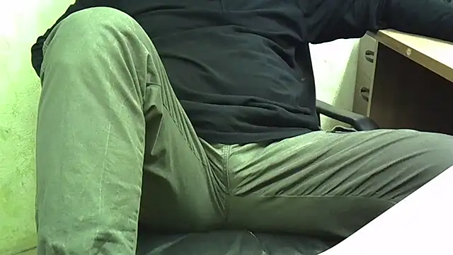 nikdov3 online show from October 2, 2025, 5:22 am