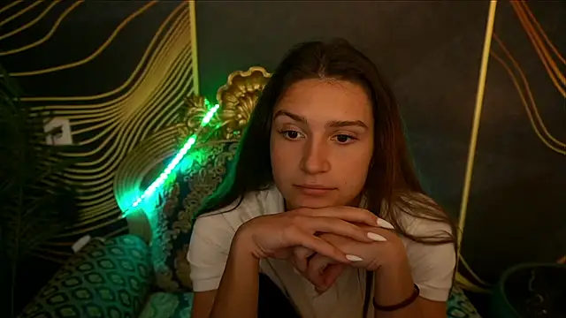 ValeryRoyale online show from March 12, 2025, 1:51 pm