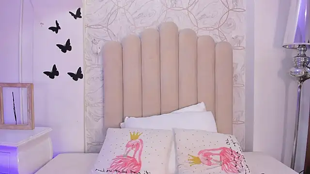 Snapshot of Foxy200__ chatting on March 4, 2026, 7:54 pm Foxy200 online show from March 4, 2026, 7:54 pm