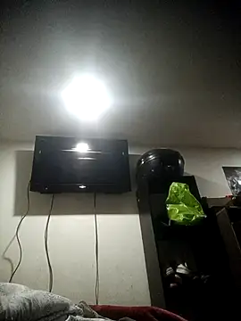 Snapshot of jeremiabello chatting on September 18, 2025, 6:05 am jeremiabello online show from September 18, 2025, 6:05 am