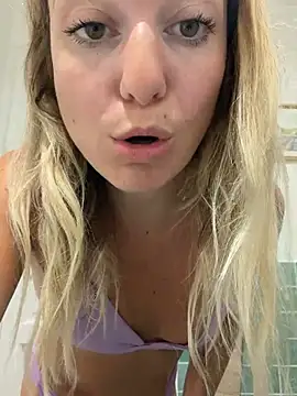 carlaaa online show from July 29, 2026, 2:16 pm
