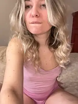 carlaaa online show from March 8, 2026, 9:23 am