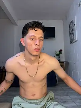 Bodyxx23 online show from May 4, 2026, 1:42 am