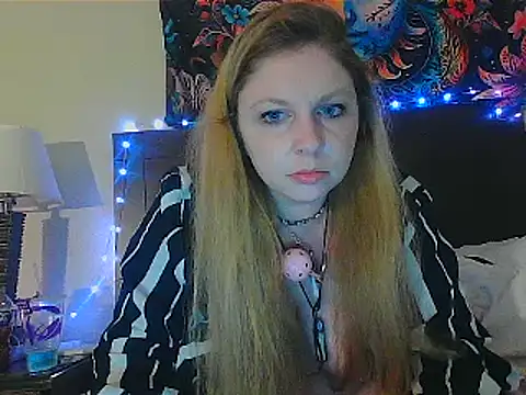 Wonder Lust27 online show from March 12, 2025, 3:29 pm