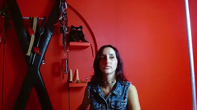 Ambar Roux  online show from March 19, 2025, 9:28 am