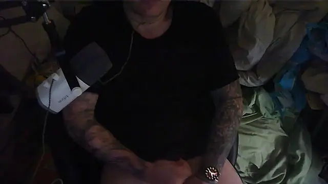 Snapshot of gezelligesiebren chatting on February 15, 2026, 12:59 pm gezelligesiebren online show from February 15, 2026, 12:59 pm